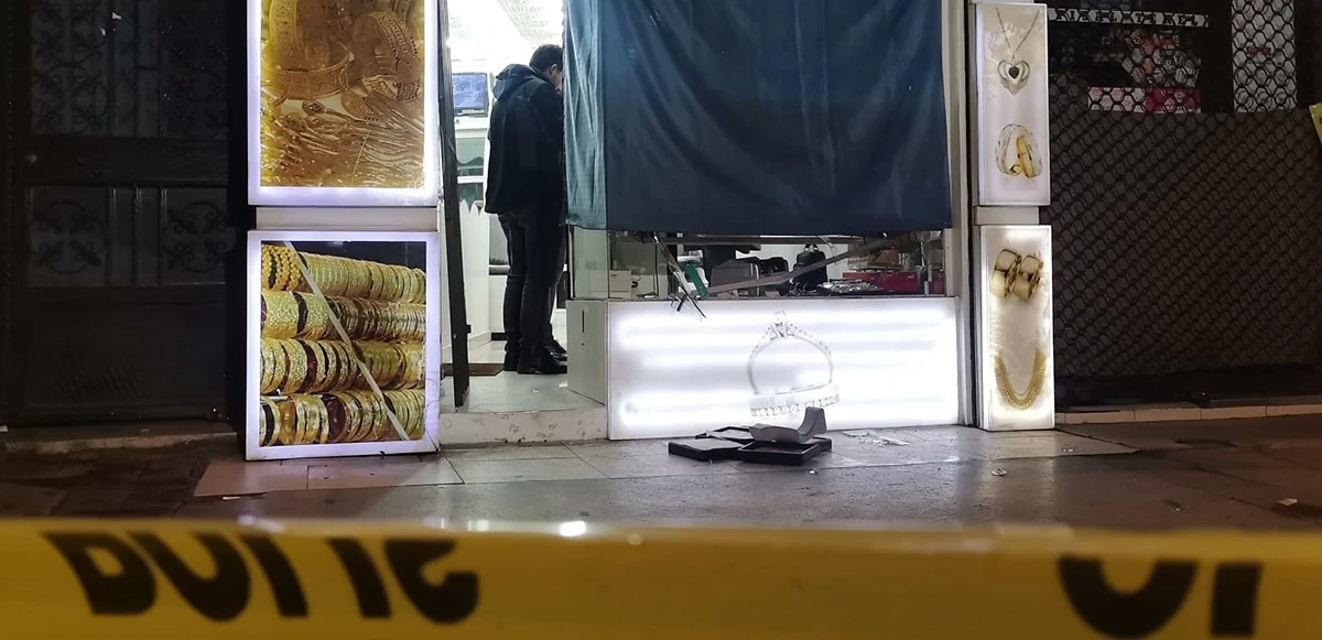 İzmir’de kuyumcu soygunu: 5 bin liralık ziynet eşya çalındı
