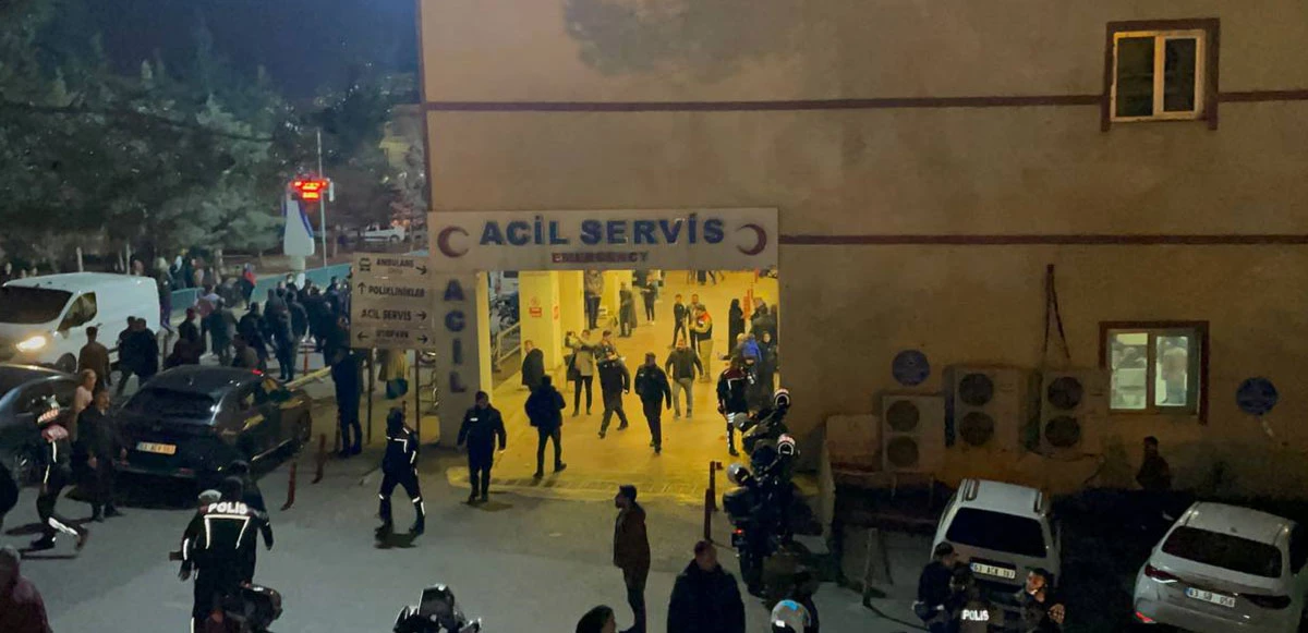 Şanlıurfa’da hastanede karşılaşan iki husumetli aileler arasında silahlar konuştu: 4 kişi yaralandı, 12 kişi gözaltında