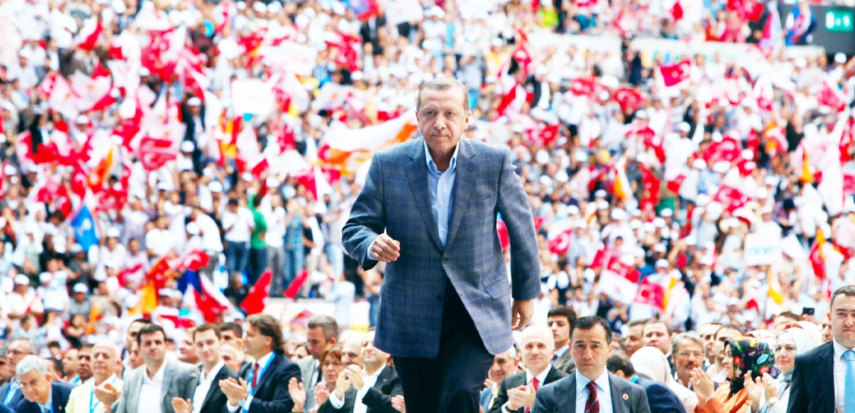 AK Partili Emin Akbaşoğlu son anketi paylaştı: 6'lı masa kendini bitirdi, Erdoğan ilk turda alıyor