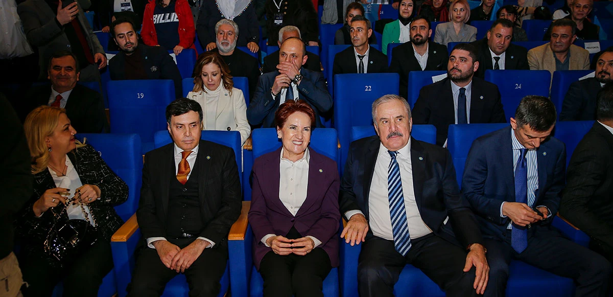 İYİ Parti Diyarbakır İl Başkanı Vejdin Ensarioğlu Meral Akşener’e övgüler yağdırdı: 5 vakit namaz kılar, 2 defa hacca gitti