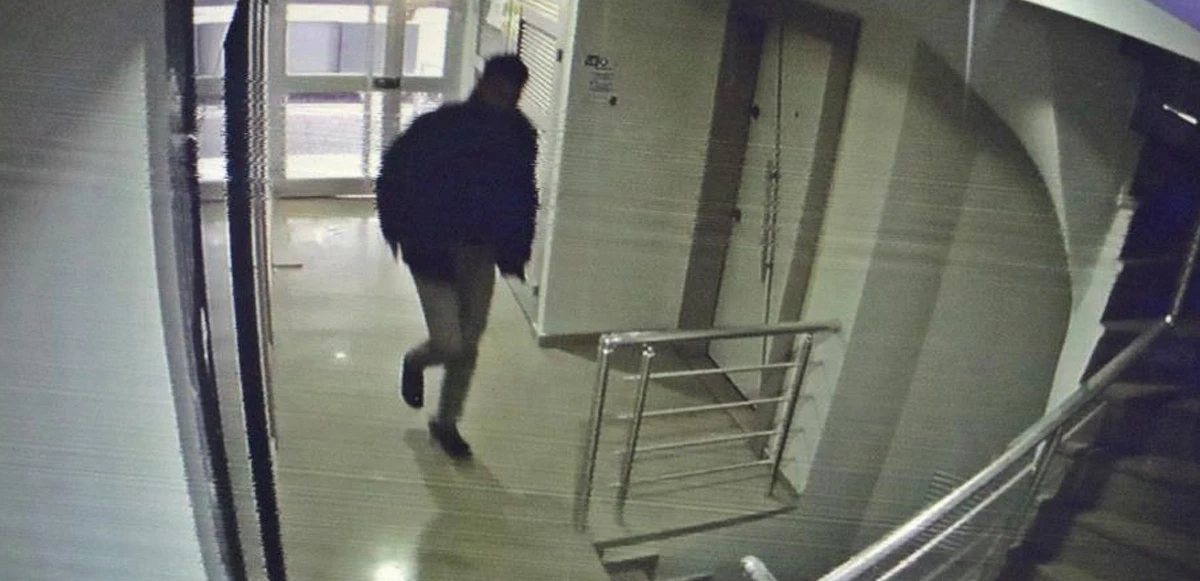 Sek sek hırsız kamerada: Önce çaldı sonra seramiklere tuvaletini yaptı
