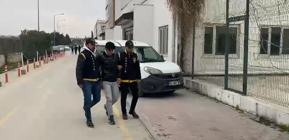 Evde gördü, sokakta kovalayarak bıçakladı: 15 yaşında katil olarak tutuklandı