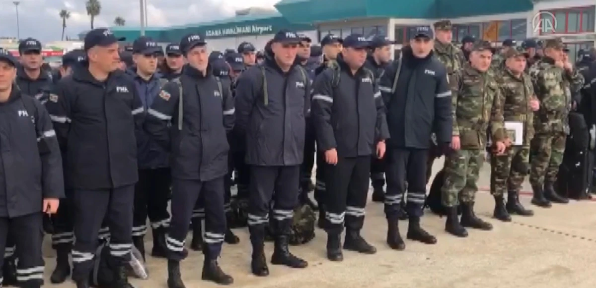 Gardaş zor günde yardıma koştu