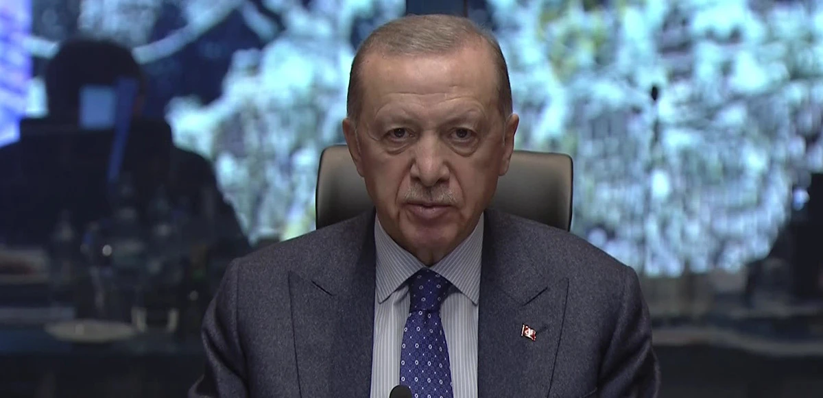 Cumhurbaşkanı Erdoğan deprem kararlarını açıkladı: 100 milyar TL'lik yardım kaynağı verildi, OHAL ilan edildi