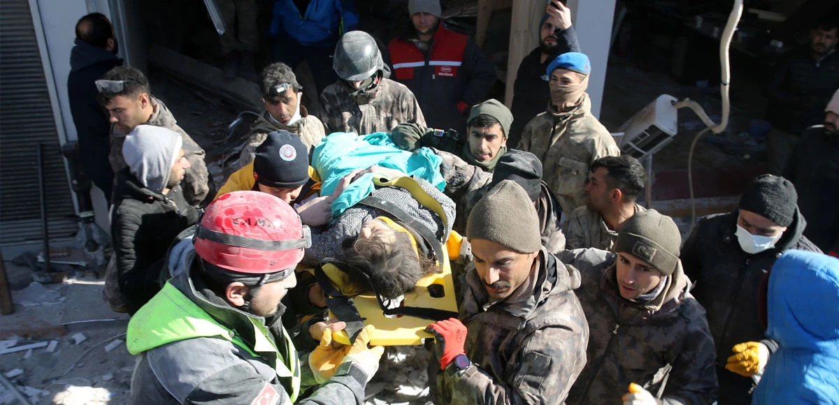 58 saat sonra bir umut daha! 5 kardeşten biri sağ kurtarıldı