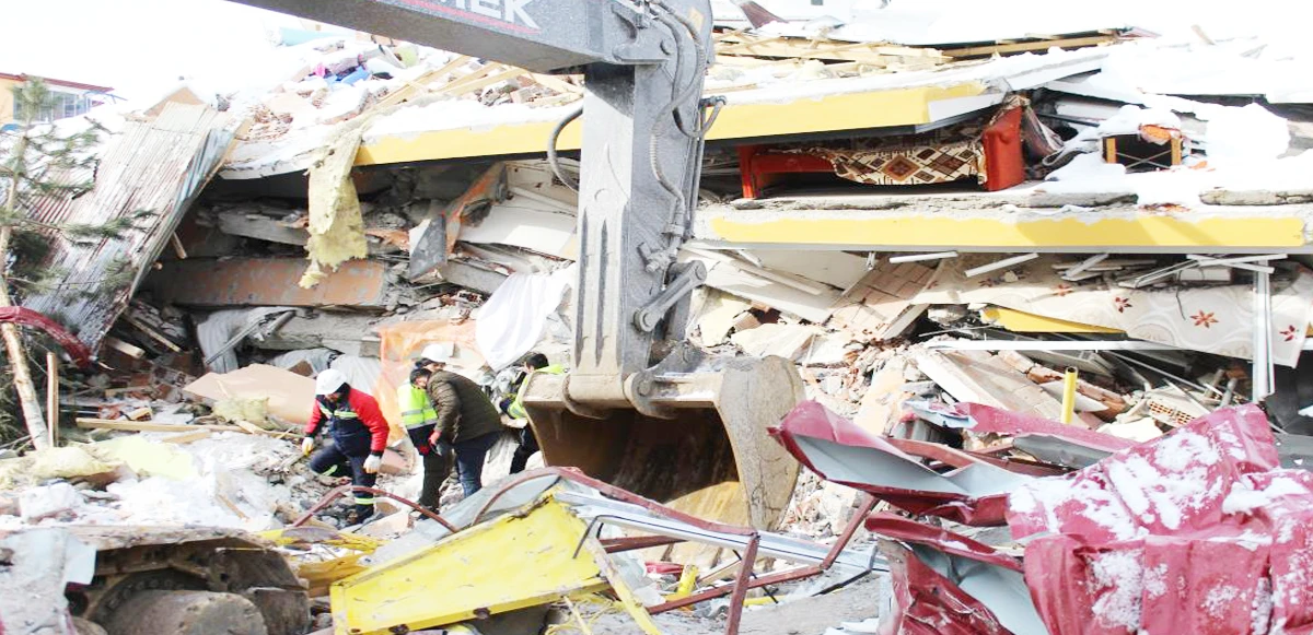 Deprem uzmanı Prof. Naci Görür, canlı yayında gözyaşlarını tutamadı! Sıradaki şehirleri işaret ederek uyardı