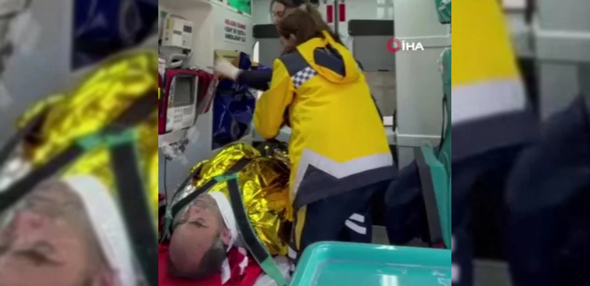 Ailesiyle enkazdan çıkan depremzedenin söyledikleri yürekleri burktu: Kokuyorum