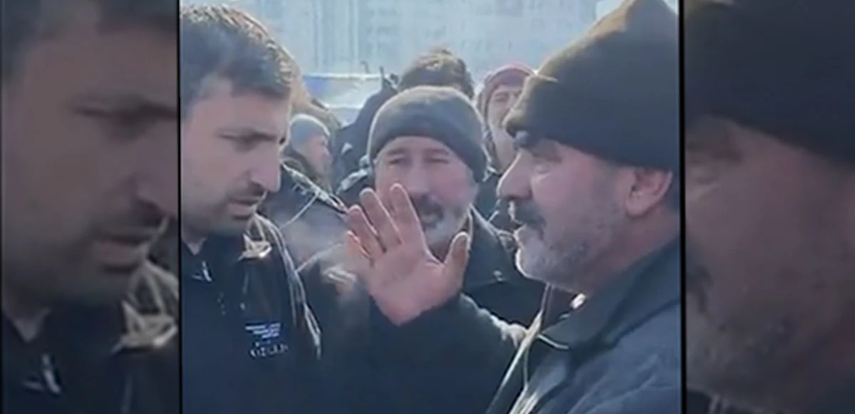 Selçuk Bayraktar ve vatandaş arasında duygulandıran anlar: ‘Bayrağımız dalgalansın’
