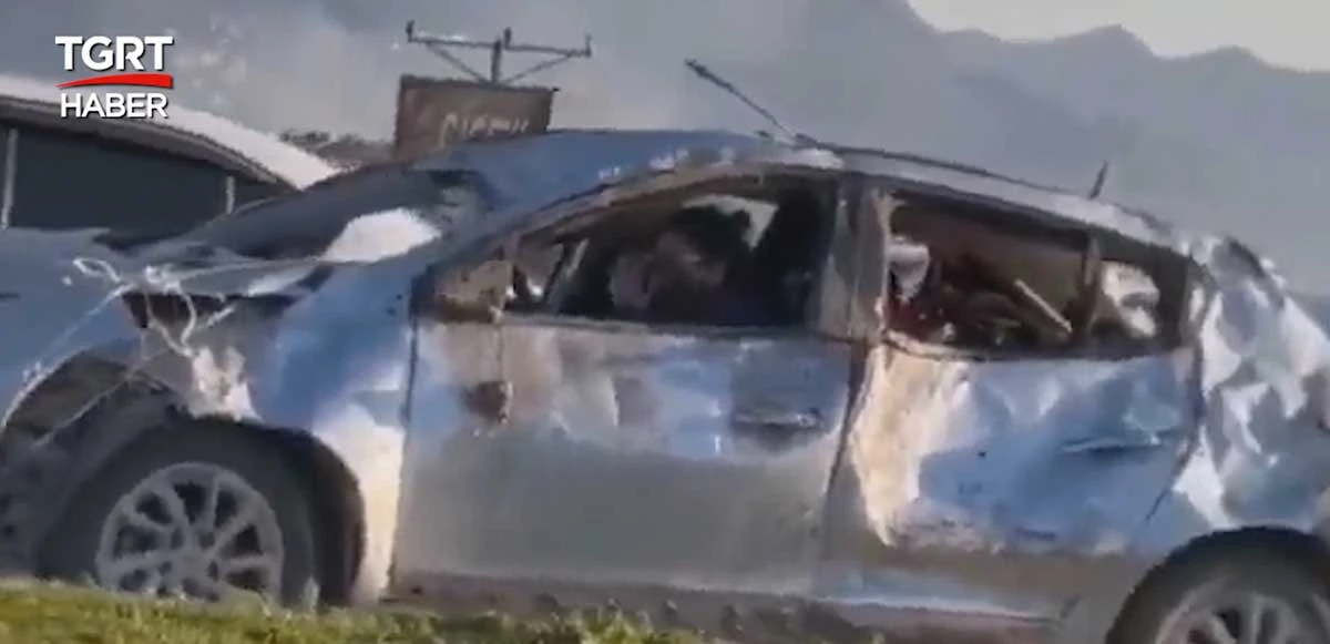 Depremzede vatandaş ağır hasarlı aracıyla yola çıktı
