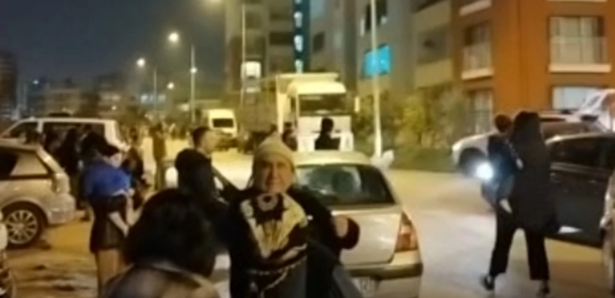 Hatay'daki depremden ilk görüntüler: Akdeniz sallandı
