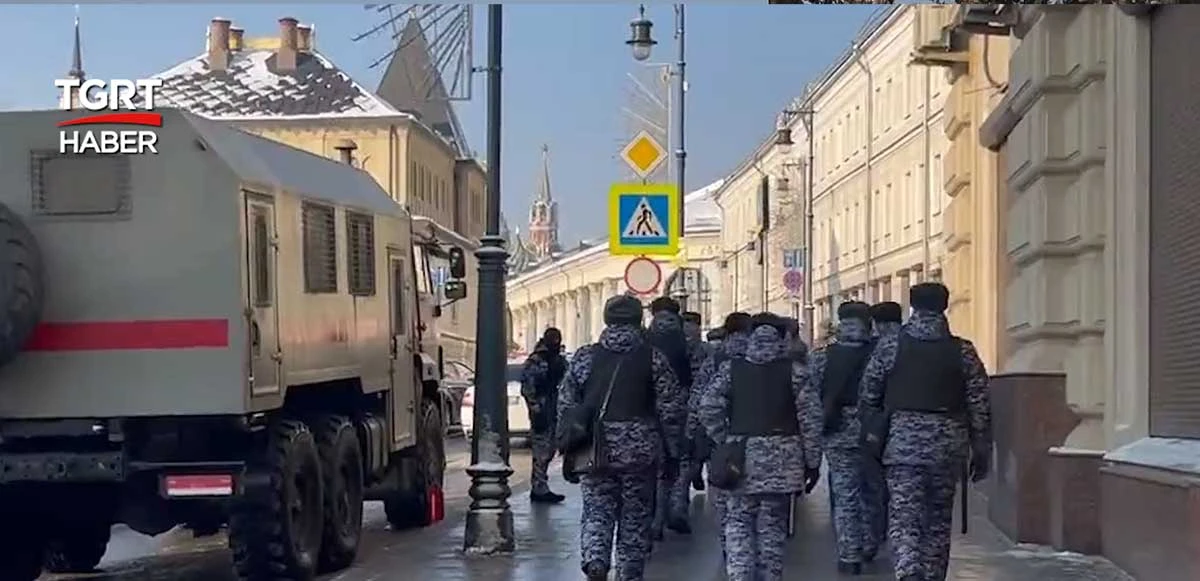 Putin'in açıklamaları öncesinde Moskova sokaklarında güvenlik tedbirleri artırıldı