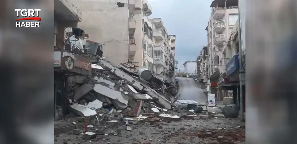 Hatay'daki peş peşe şiddetli depremler Samandağ'da yıkıma yol açtı