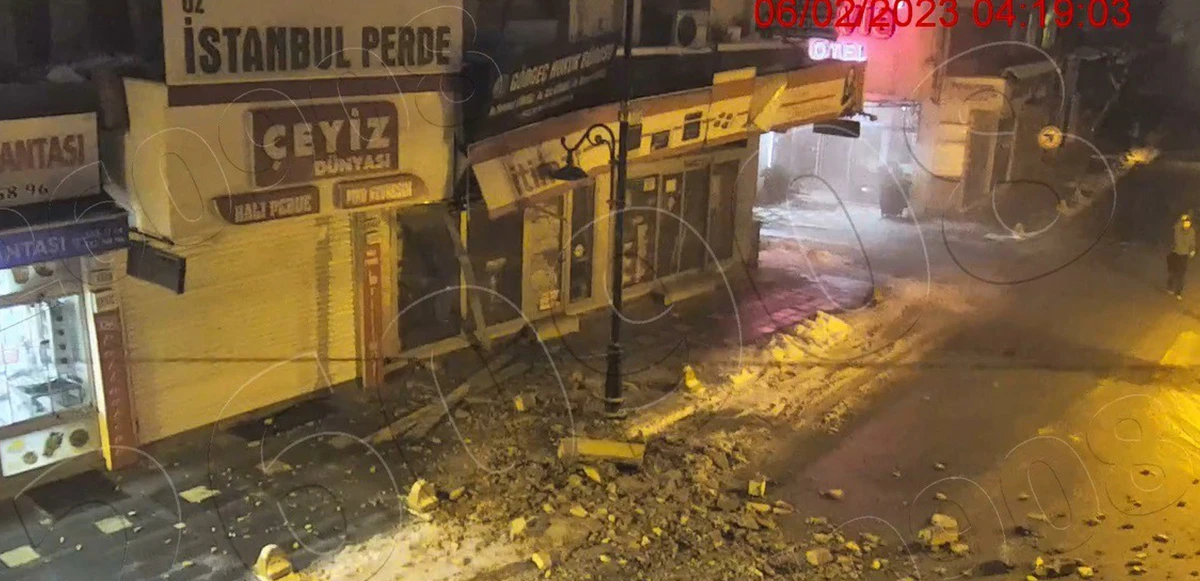 Malatya’da depremin ilk anları polis telsizinde