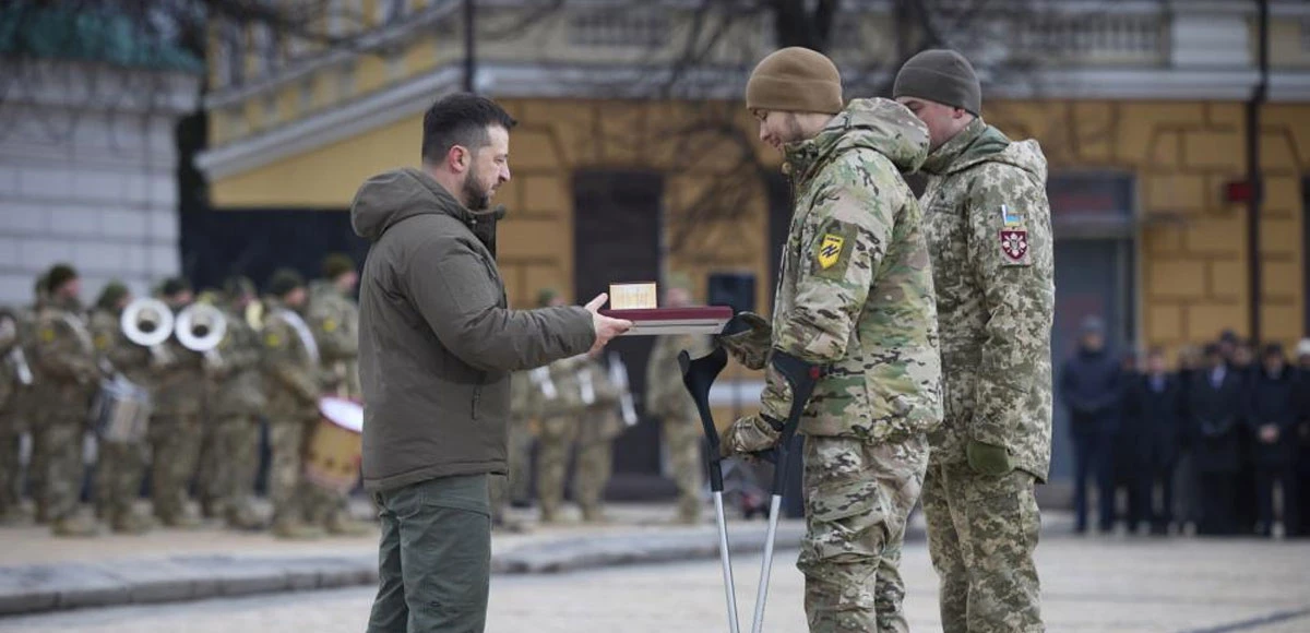 Zelenskiy’den savaşın yıl dönümünde askerlere devlet nişanı: Sizinle gurur duyuyorum