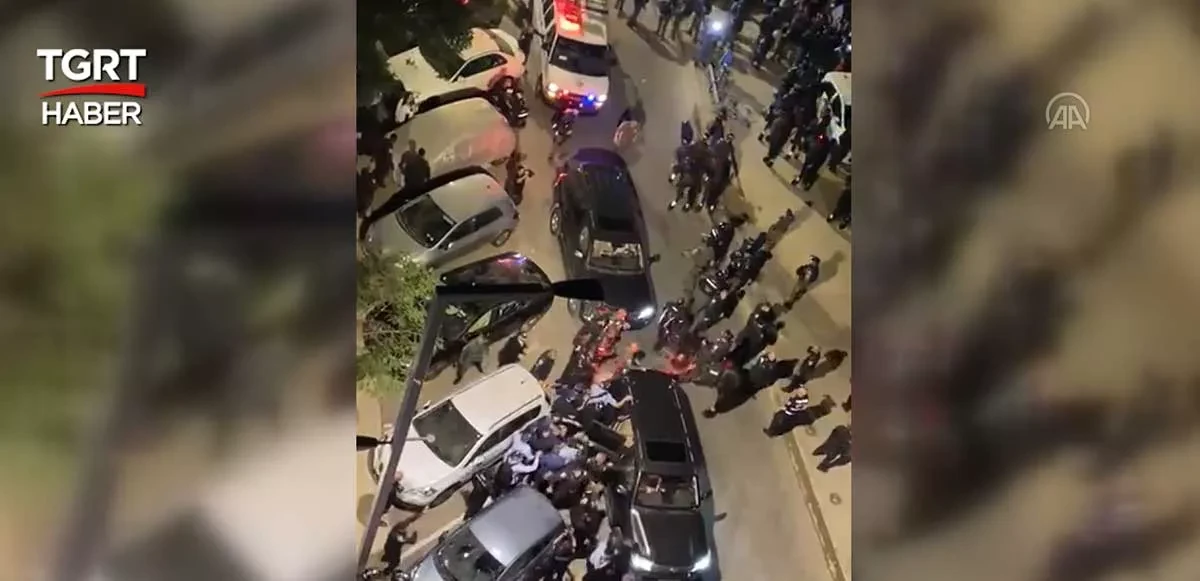 İsrail’deki protestolara Netanyahu'nun eşi kuaförde yakalandı! Polis ekipleri güç kullanarak eylemcileri dağıttı