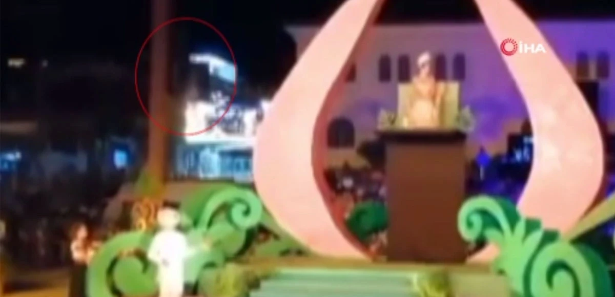 Dans gösterisi sırasında 15 metre yükseklikten yere çakıldı