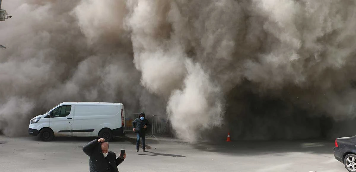 89 kişiye mezar olmuştu… Galeria İş Merkezi bir dokunuşla yerle bir oldu