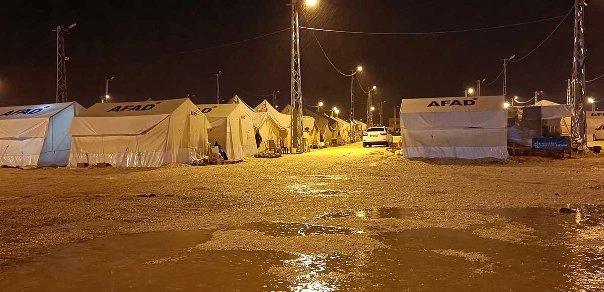 Deprem bölgesi Hatay’da fırtına ve sağanak yağış!