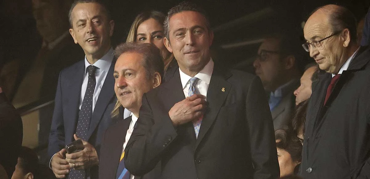 Fenerbahçe taraftarı Ali Koç'u çok kızdırdı: "Dua et burada seyirciler var!"