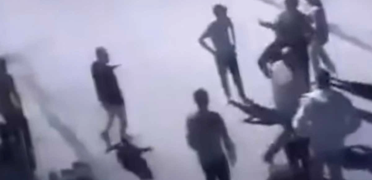 Adana’daki 4.0 büyüklüğündeki deprem kamerada!