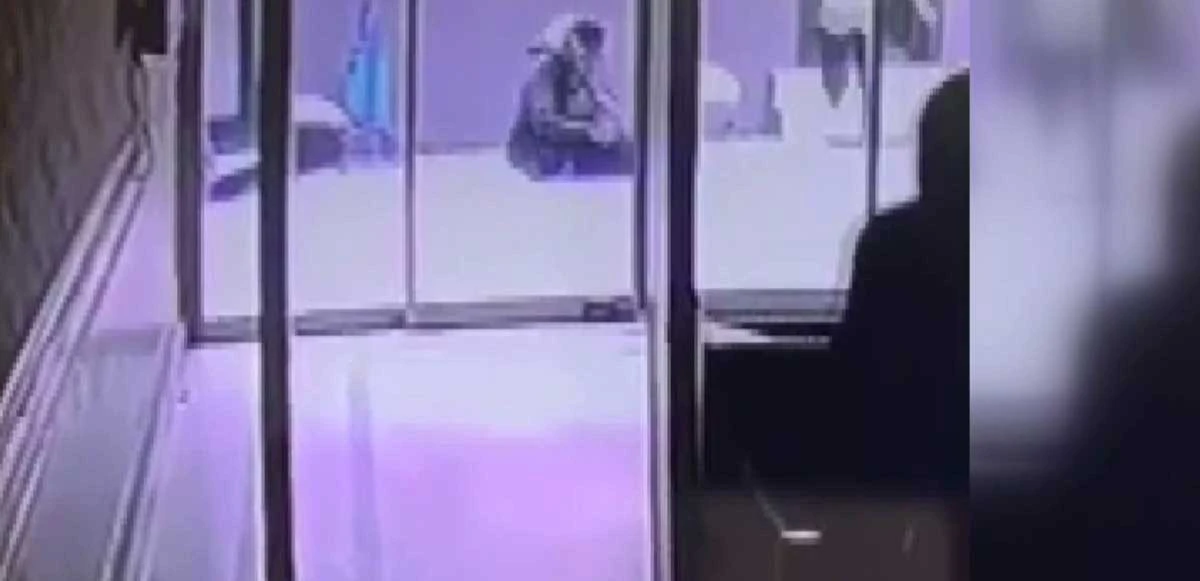 İstanbul’da erkek arkadaş vahşeti: Kıskançlık bahanesiyle kız arkadaşını defalarca bıçaklayarak öldürdü