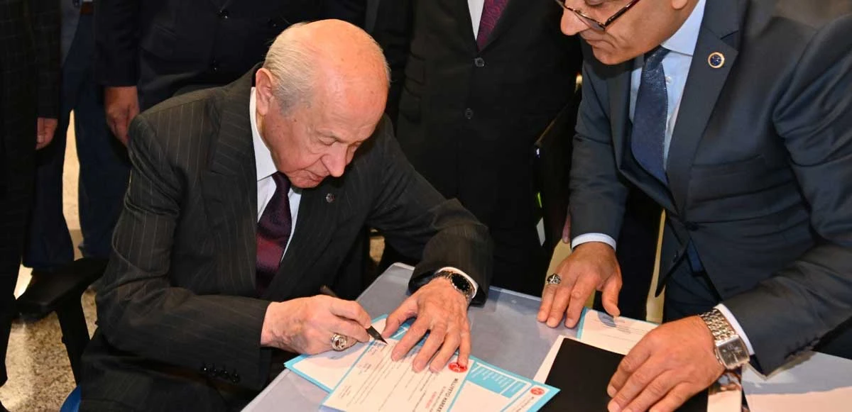 MHP Genel Başkanı Devlet Bahçeli milletvekili adaylık başvurusunu yaptı!