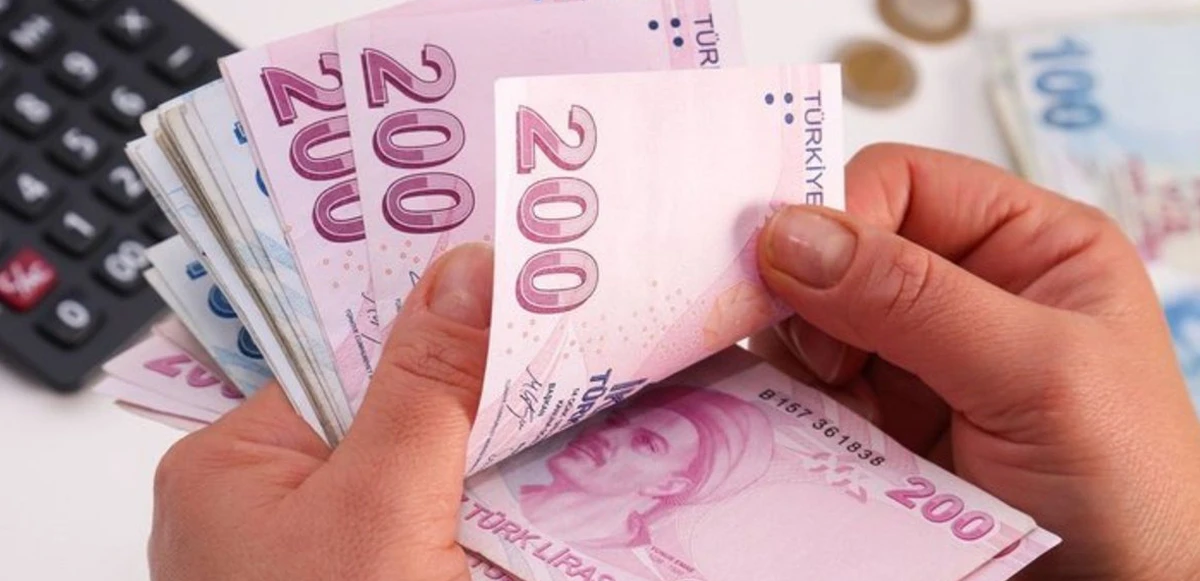 En düşük emekli maaşı 7 bin 500 lira oldu! Peki kimler faydalanacak? Uzman isim yeni zammın detaylarını paylaştı