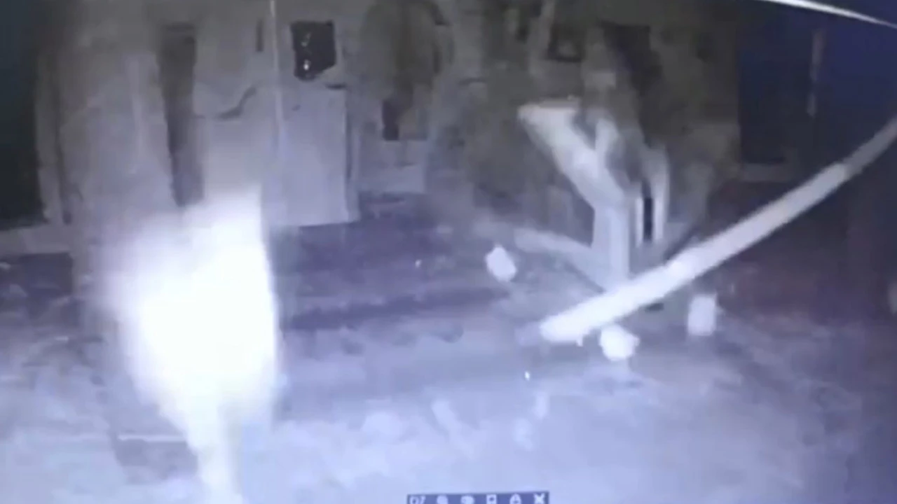Hatay’da 600 yıllık tarihi cami depremde böyle yıkıldı!