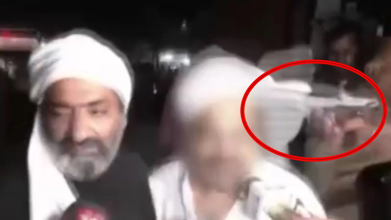 Eski siyasetçi ve kardeşi canlı yayında öldürüldü