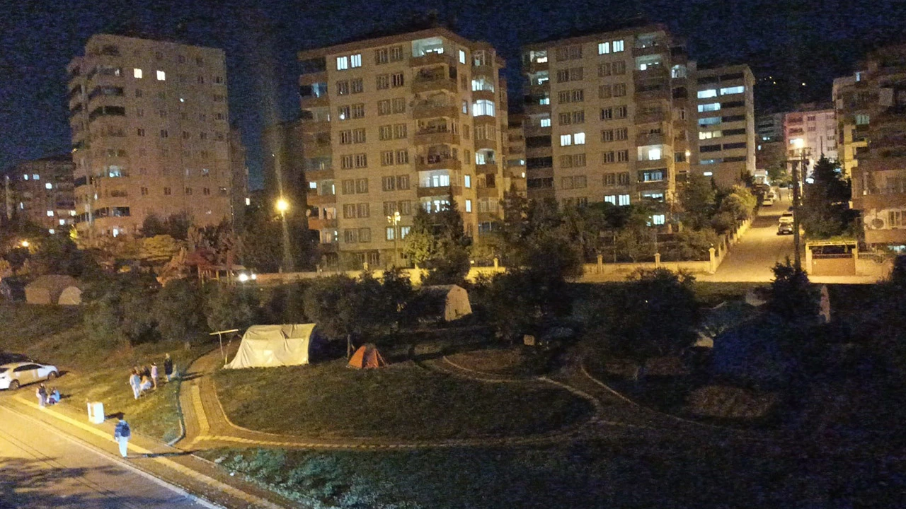 Kahramanmaraş'ta peş peşe iki deprem