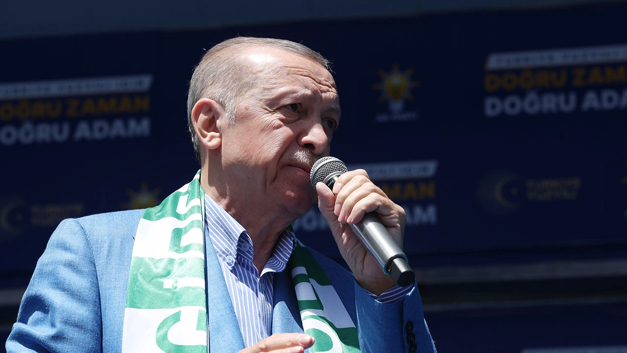 Cumhurbaşkanı Erdoğan asgari ücret ve emekli maaşı müjdesini duyurdu