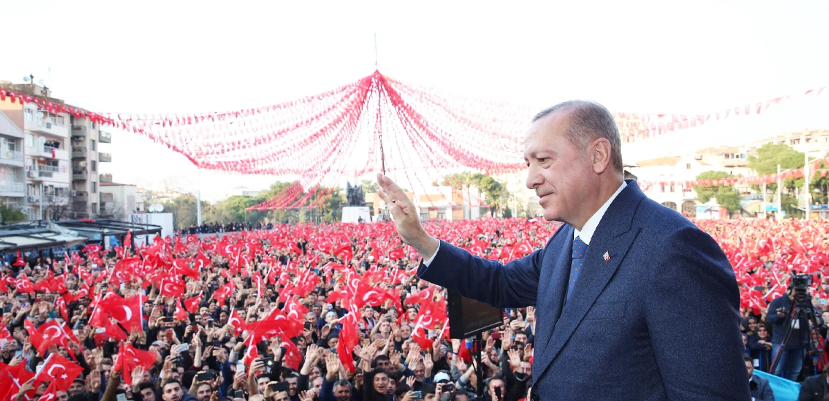 Üsküdar Belediye Başkanı Hilmi Türkmen, sahadaki seçim atmosferini anlattı: Gidecek değil Reis yapar havası var