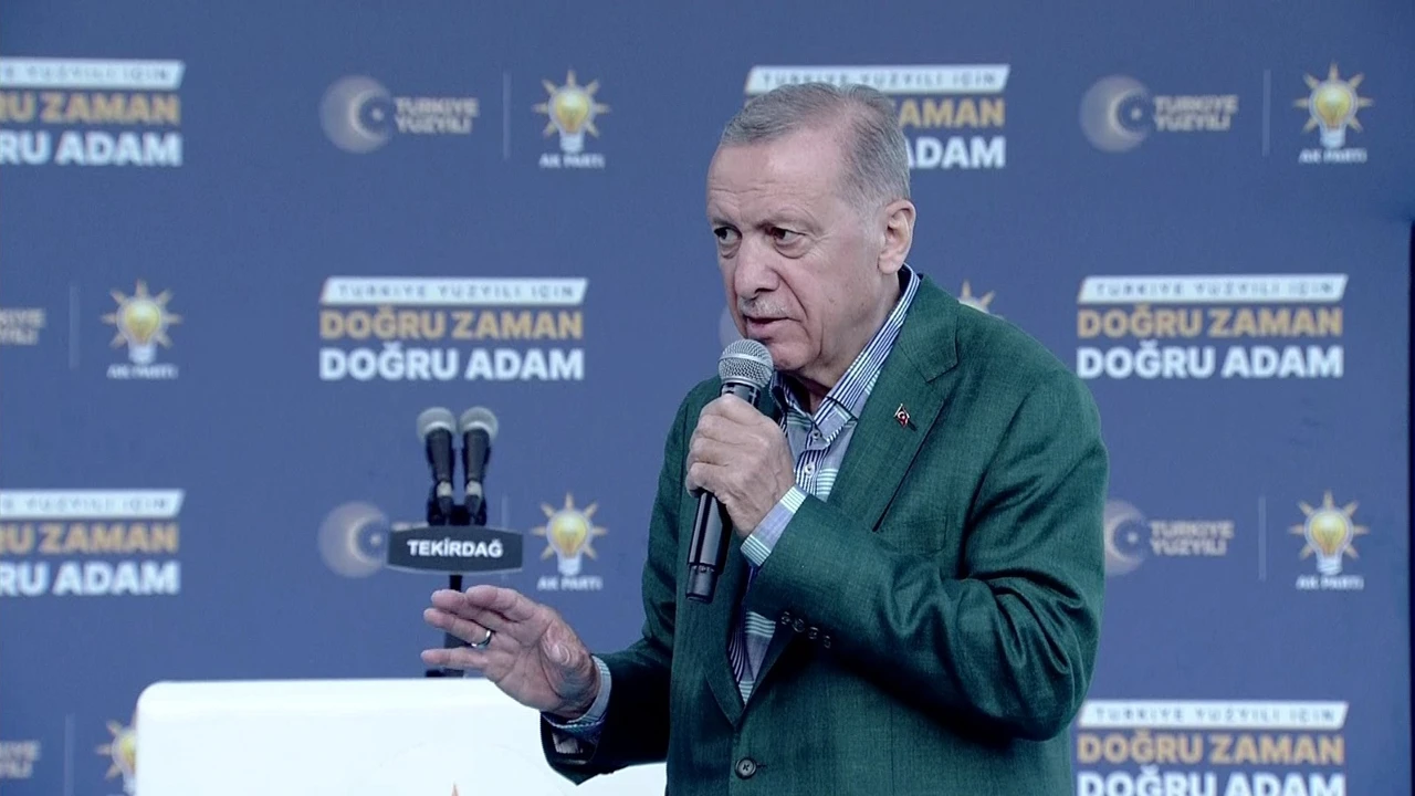 Cumhurbaşkanı Erdoğan Batı'ya: Dergilerle saldırmak bu işi çözmez