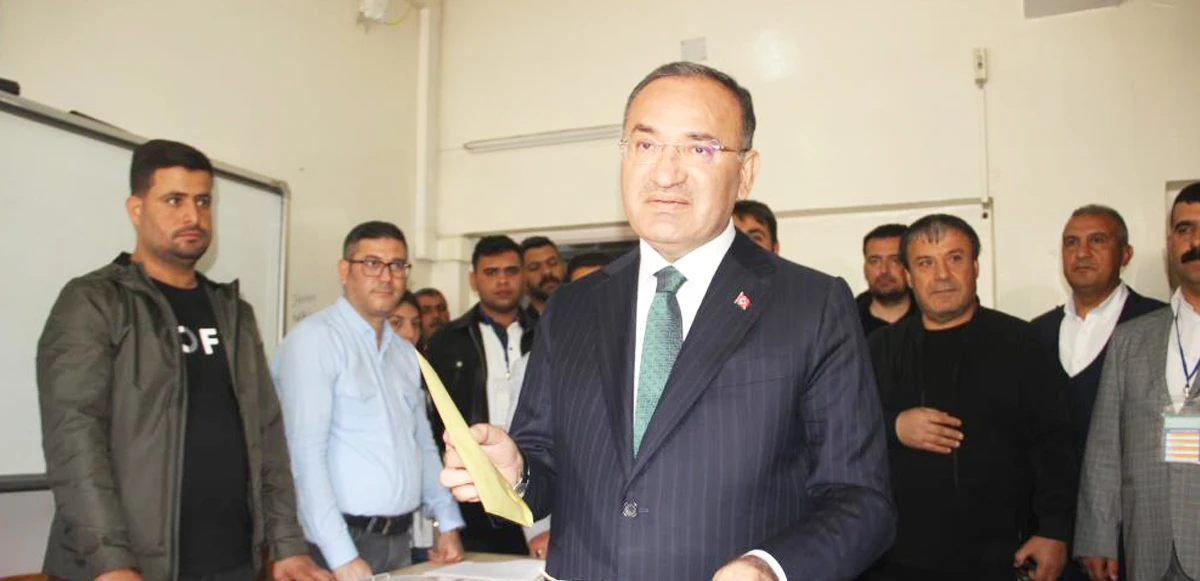 Bakan Bozdağ oyunu Şanlıurfa’da kullandı: Demokratik bir olgunlukla geçecektir