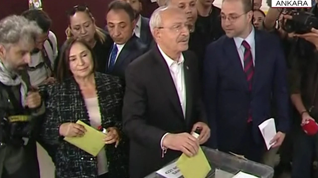 Cumhurbaşkanı adayı Kemal Kılıçdaroğlu oyunu kullandı
