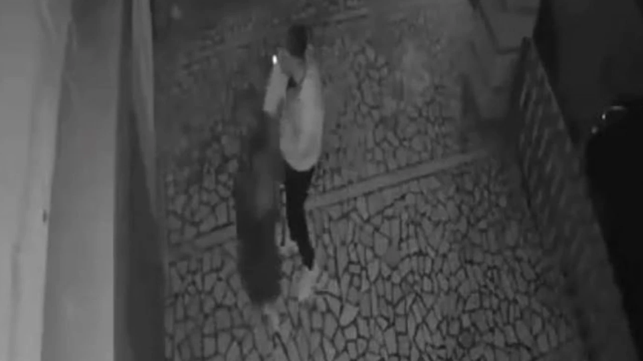 Antalya’da kadına şiddet: Ağzında sigarasıyla önce tokat attı, sonra yerde sürükledi!