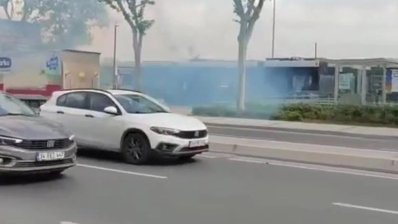 İstanbul’da tramvaya korku dolu anlar: Dumanlar bir anda yükseldi…