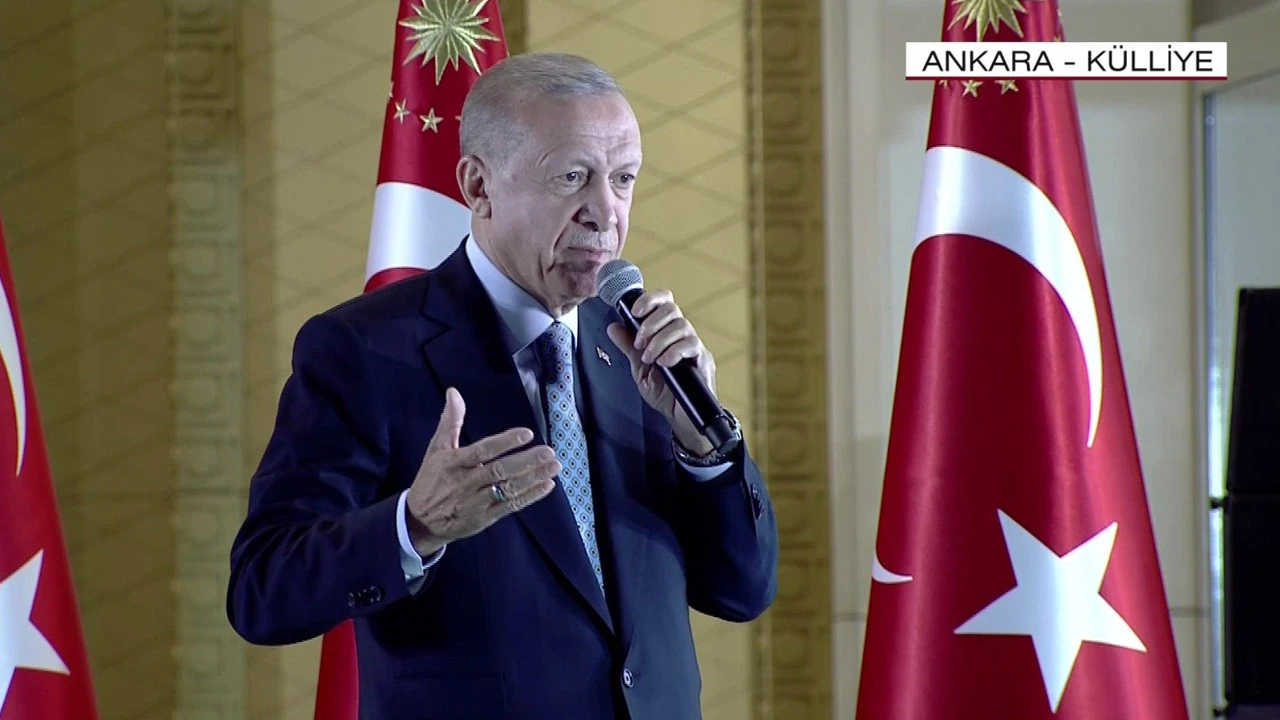 Erdoğan'dan batıya 'kapak' göndermesi