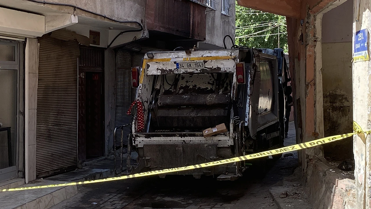 Diyarbakır’da terör yandaşları çöp arabasını ateşe verdi!