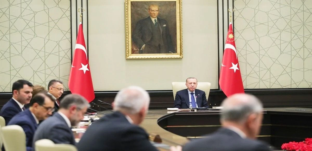 Cumhurbaşkanı Erdoğan’ın masasındaki kabine listesi! İşte Ankara kulislerinde  iddialar