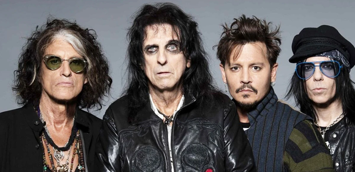 Johnny Deep'den anlamlı hareket: İstanbul'da afetzedeler için konser verecek