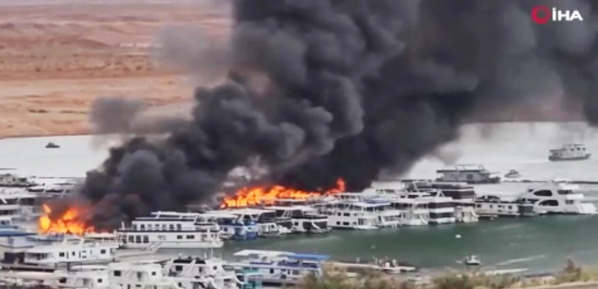 ABD’de milyon dolarlık tekneler cayır cayır yandı 