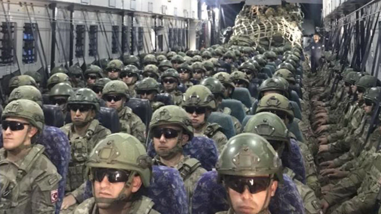 Kosovalılar Türk askerini İbrahim Tatlıses’in şarkısı ile karşıladı