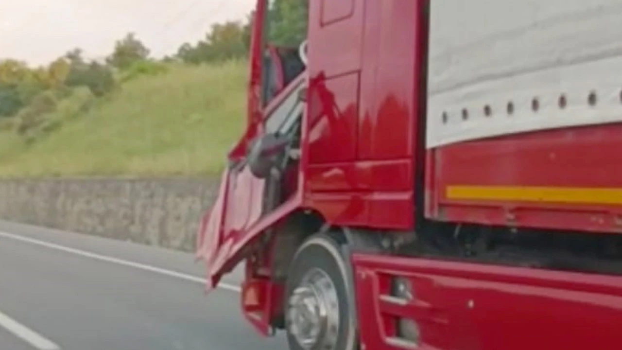 Kopan TIR kapısını tutturmak için bulduğu yöntem şoke etti