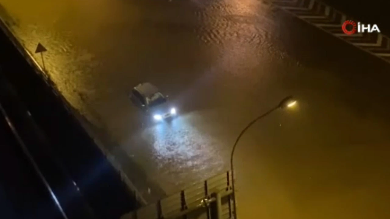 Göle dönen yolda imdadına polis yetişti!