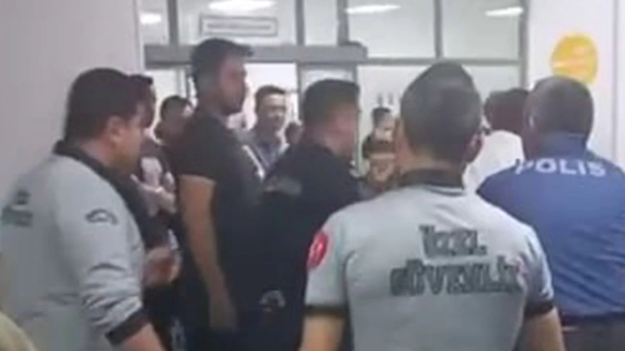 Sakarya’da alkollü şahıslar hastaneyi birbirine kattı! 