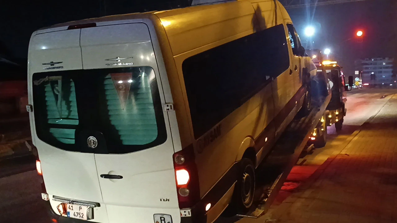 Alkollü minibüs şoförü polisi peşine taktı!