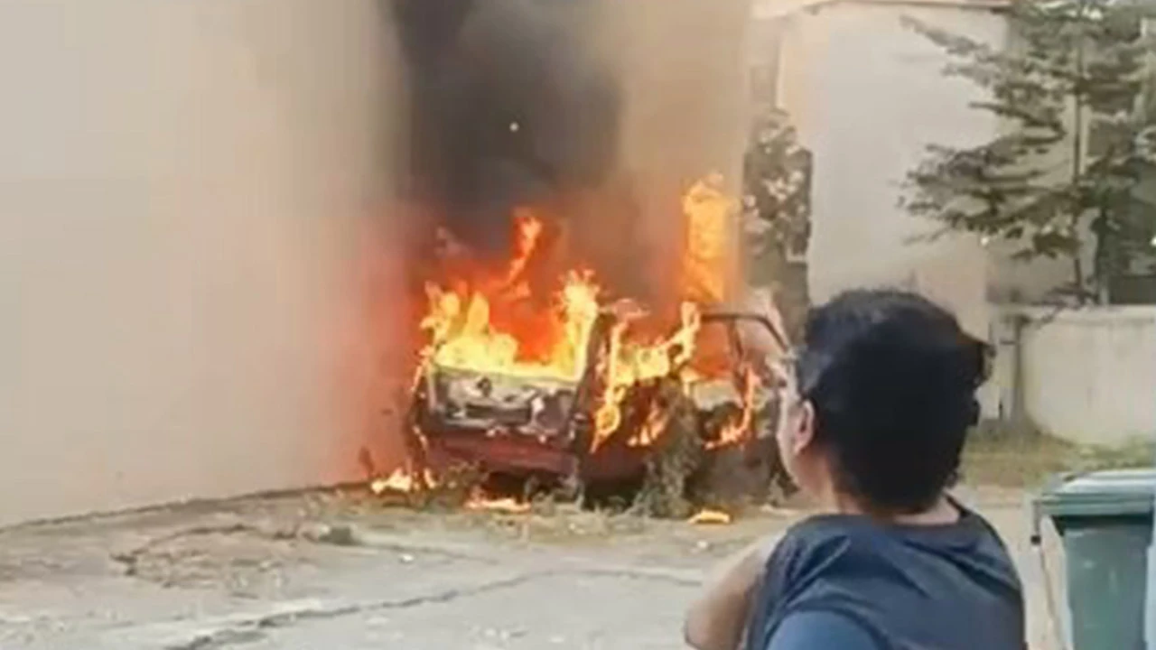 Torpille oyun kötü bitti! Çocuklar pak halindeki aracı yaktı…