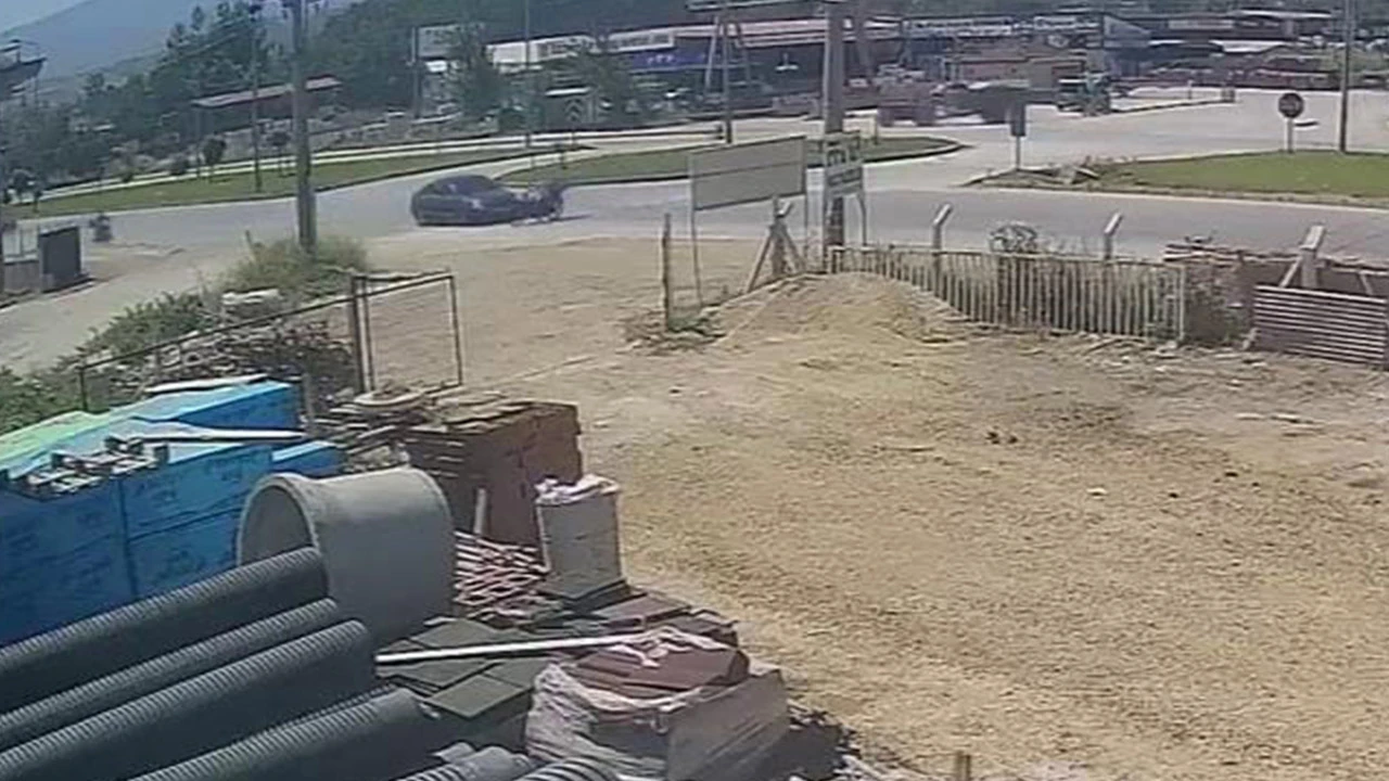 Tokat’ta feci kaza: Motosiklet sürücüsü havada takla atarak yere düştü!