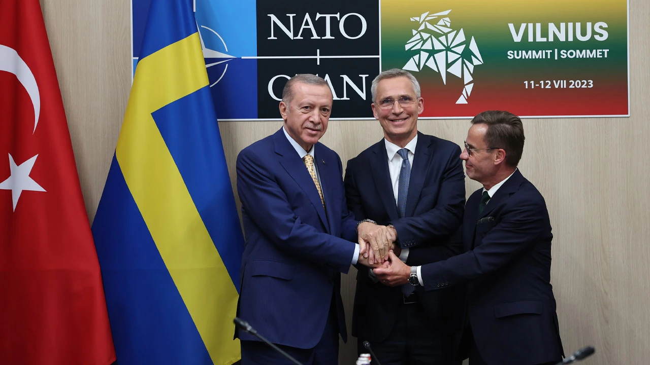 İsveç NATO'ya katılma yolunda